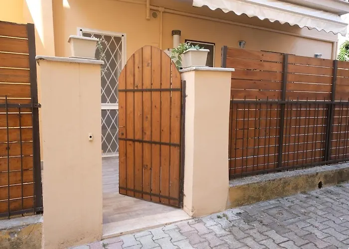 - Oasis With Private Garden In Parco Pamphilj Apartment